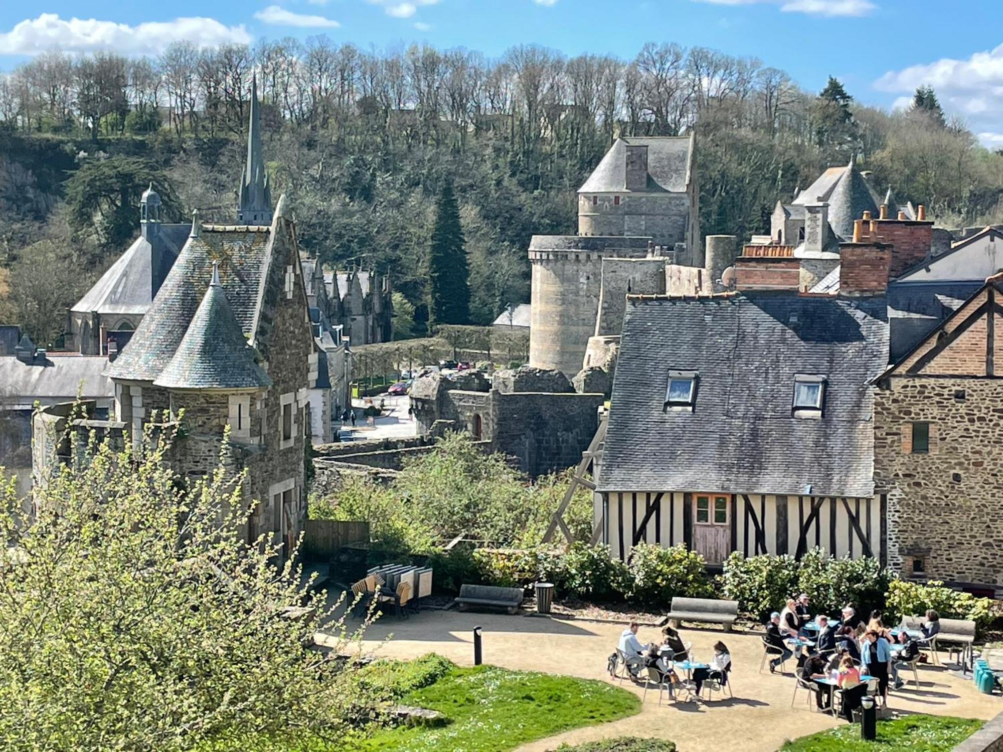 Le Relais Medieval Fougères Kültér fotó
